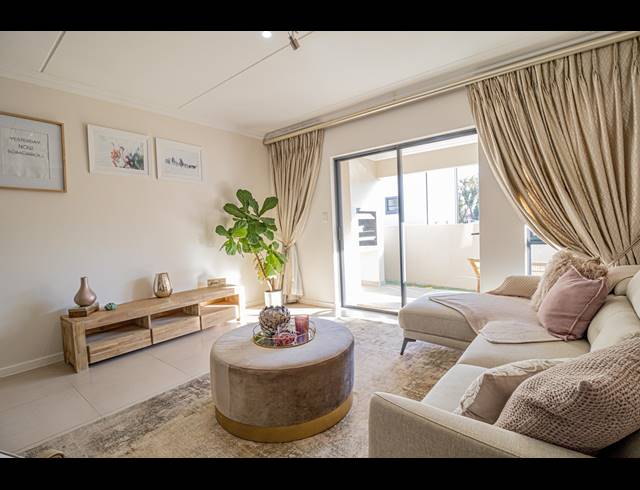 2 BEDROOM APARTMENT RENTED IN RIVONIA